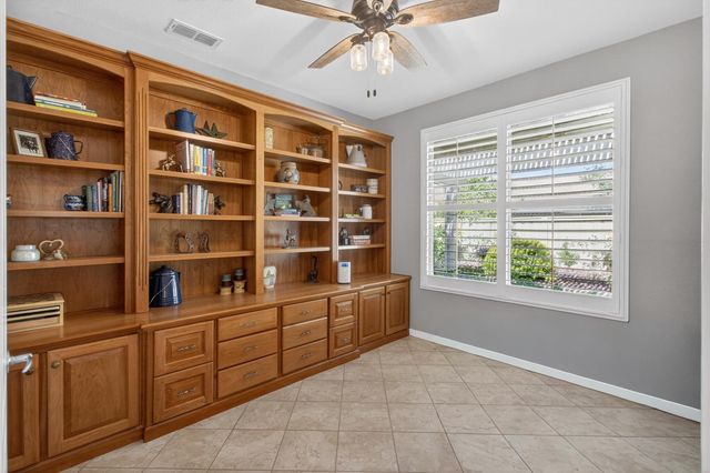 404 Mossy Ct, Lincoln, CA 95648