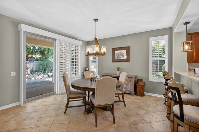 404 Mossy Ct, Lincoln, CA 95648