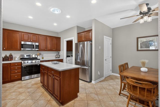 404 Mossy Ct, Lincoln, CA 95648