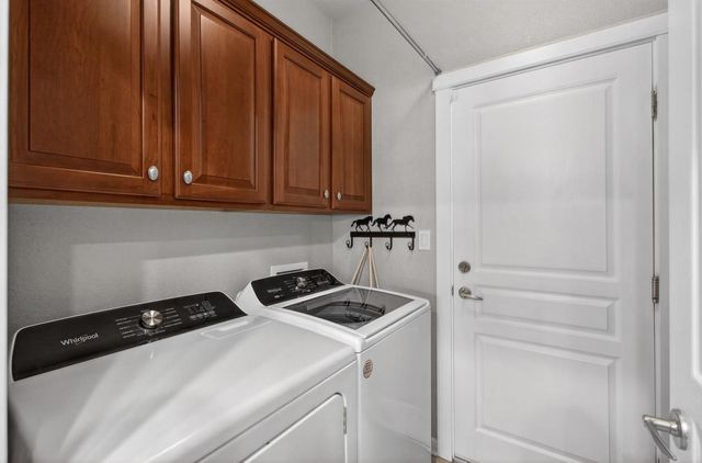 404 Mossy Ct, Lincoln, CA 95648