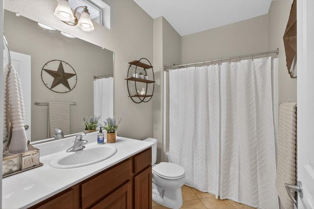 404 Mossy Ct, Lincoln, CA 95648