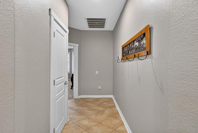 404 Mossy Ct, Lincoln, CA 95648