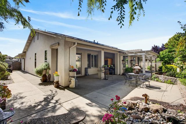 404 Mossy Ct, Lincoln, CA 95648