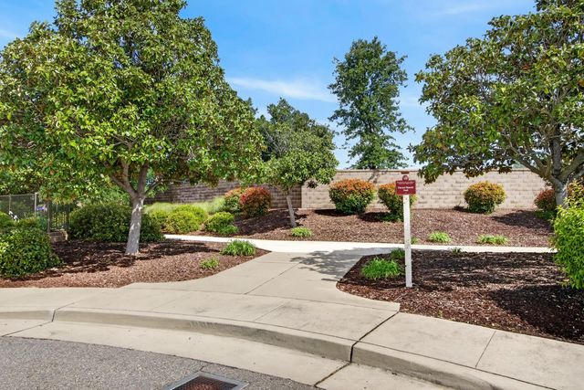 404 Mossy Ct, Lincoln, CA 95648