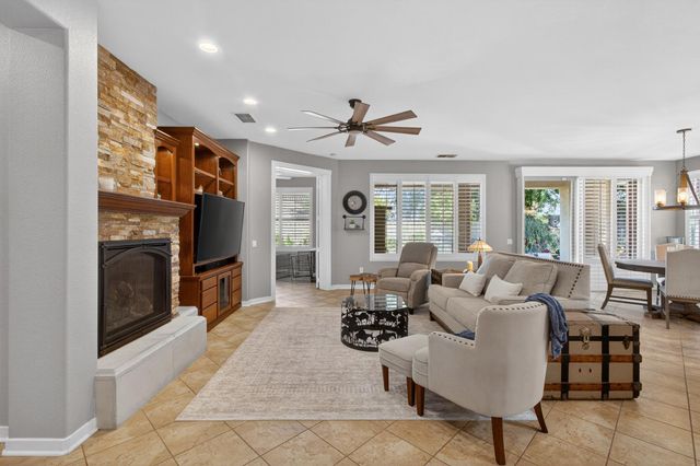 404 Mossy Ct, Lincoln, CA 95648