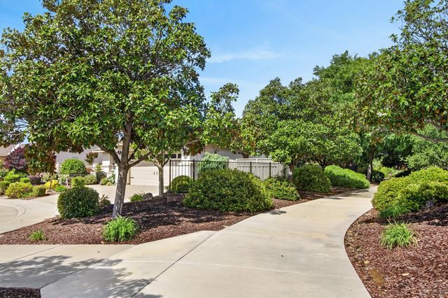 404 Mossy Ct, Lincoln, CA 95648