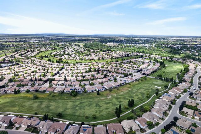 404 Mossy Ct, Lincoln, CA 95648