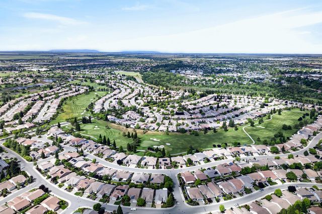 404 Mossy Ct, Lincoln, CA 95648