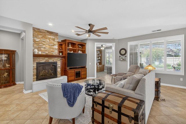 404 Mossy Ct, Lincoln, CA 95648