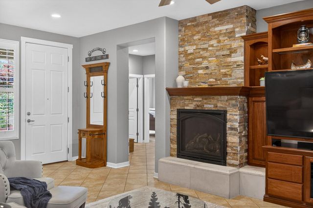 404 Mossy Ct, Lincoln, CA 95648