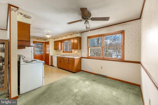 239 W MAIN ST, Boalsburg, PA 16827