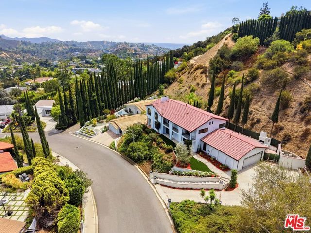 8244 Skyline Drive, Los Angeles, CA 90046