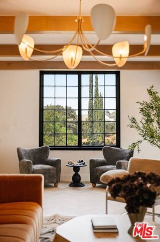 8244 Skyline Drive, Los Angeles, CA 90046