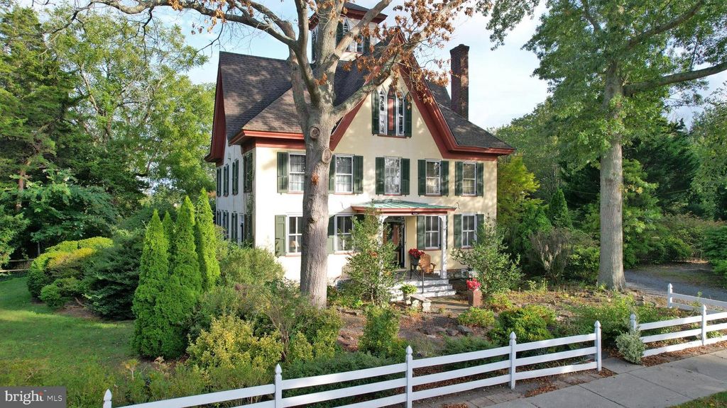 40 N SHORE RD, Absecon, NJ 08201