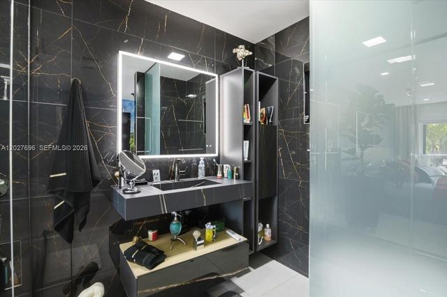 3629 Estepona Ave E-27, Doral, FL 33178