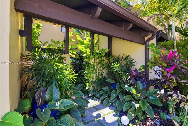 3629 Estepona Ave E-27, Doral, FL 33178