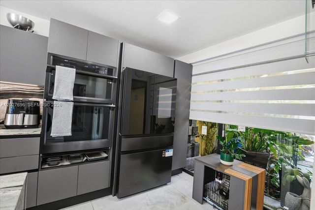 3629 Estepona Ave E-27, Doral, FL 33178