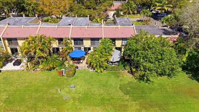 3629 Estepona Ave E-27, Doral, FL 33178