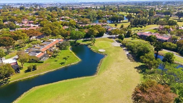 3629 Estepona Ave E-27, Doral, FL 33178