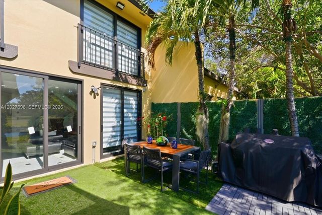3629 Estepona Ave E-27, Doral, FL 33178