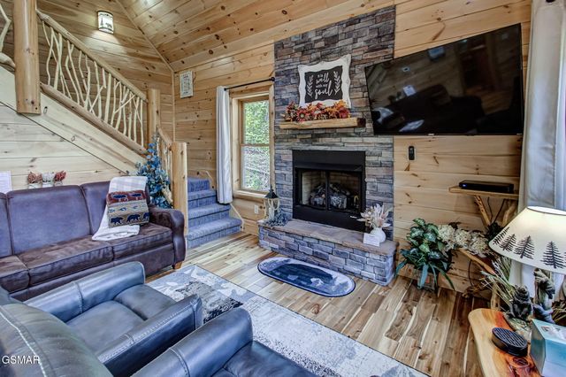 2423 Paradise Falls Way Way, Sevierville, TN 37862