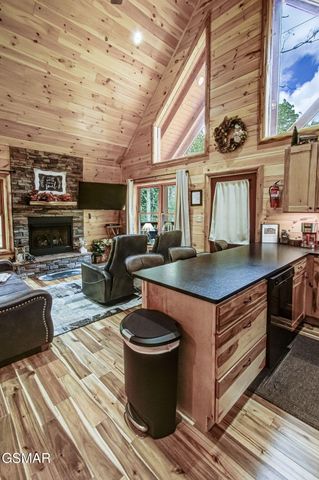 2423 Paradise Falls Way Way, Sevierville, TN 37862