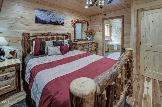 2423 Paradise Falls Way Way, Sevierville, TN 37862