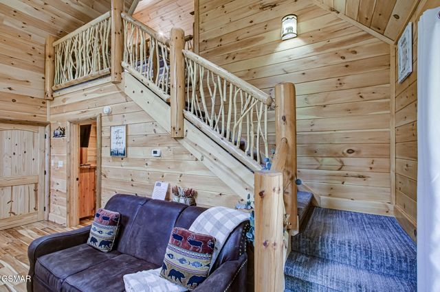 2423 Paradise Falls Way Way, Sevierville, TN 37862