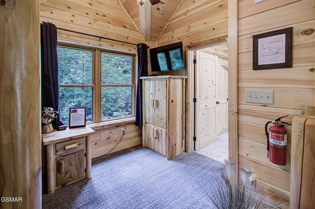 2423 Paradise Falls Way Way, Sevierville, TN 37862