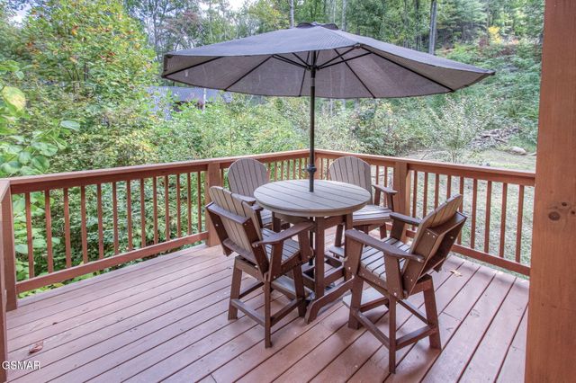 2423 Paradise Falls Way Way, Sevierville, TN 37862