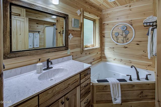 2423 Paradise Falls Way Way, Sevierville, TN 37862