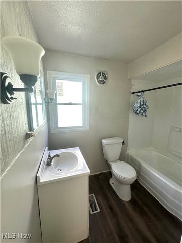 3246 E 137th Street, Cleveland, OH 44120