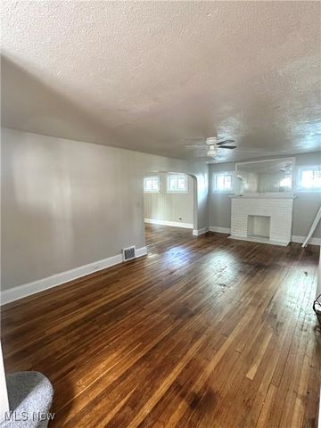 3246 E 137th Street, Cleveland, OH 44120