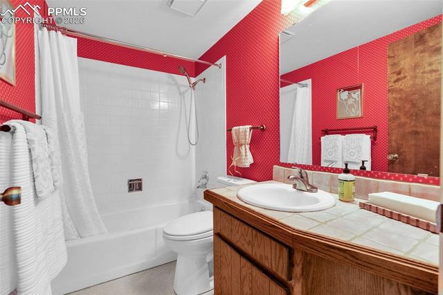 7116 Fox Circle, Larkspur, CO 80118