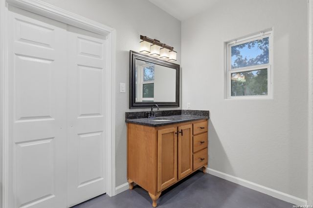 1760 ROLLING RIVER VW, Spring Branch, TX 78070