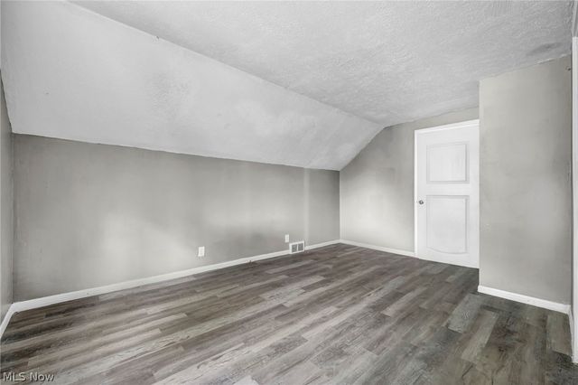 1574 East Avenue, Akron, OH 44314