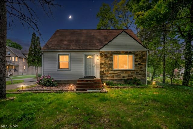 1574 East Avenue, Akron, OH 44314