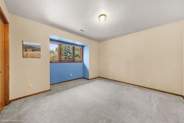 5217 N Millview Dr, Spokane, WA 99212