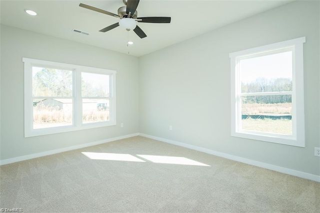 1009 Fairfield Drive, Yadkinville, NC 27055