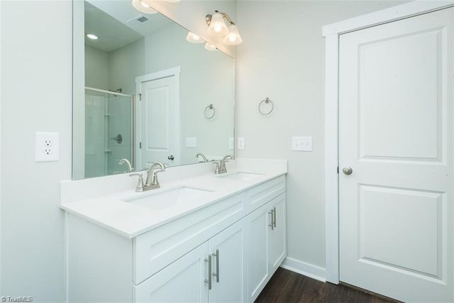 1009 Fairfield Drive, Yadkinville, NC 27055