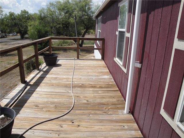 315 S Vista Dr S, Sandia, TX 78383