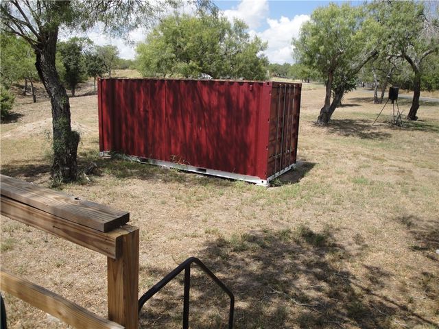 315 S Vista Dr S, Sandia, TX 78383