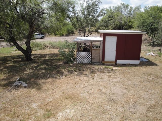 315 S Vista Dr S, Sandia, TX 78383