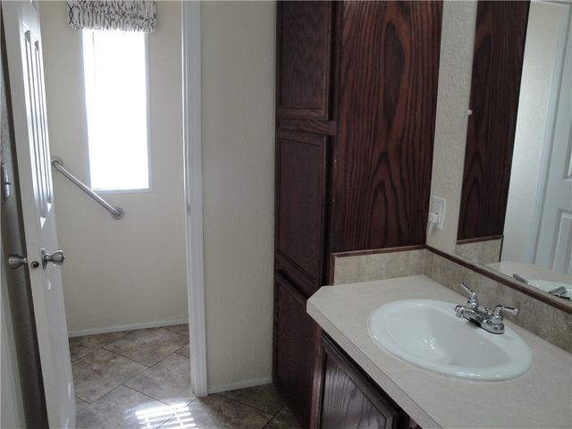 315 S Vista Dr S, Sandia, TX 78383