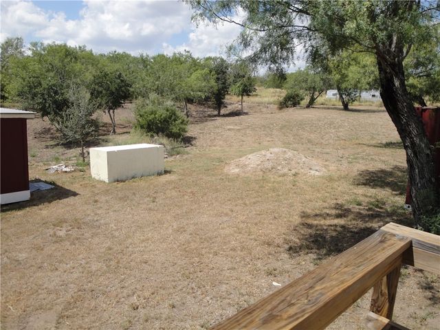 315 S Vista Dr S, Sandia, TX 78383