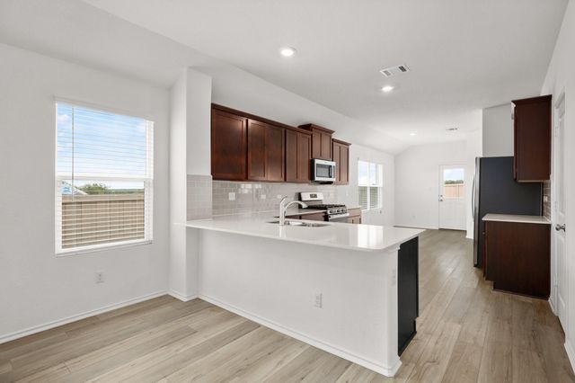 103 Brushy Creek DR, Bastrop, TX 78602
