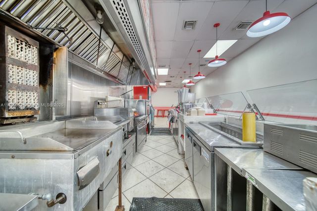 Quick Service Restaurant For Sale In Downtown Miami, Miami, FL 33130