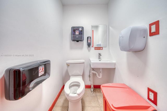 Quick Service Restaurant For Sale In Downtown Miami, Miami, FL 33130