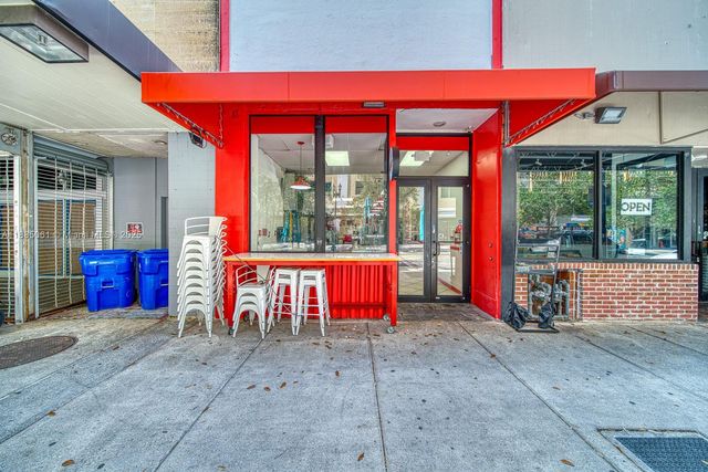 Quick Service Restaurant For Sale In Downtown Miami, Miami, FL 33130
