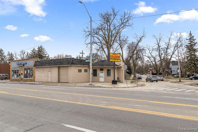 21151 Grand River Avenue, Detroit, MI 48219